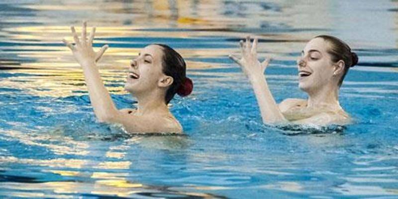Le club de nage synchronisée de Saint-Hyacinthe, les Vestales, a tenu le 30 mai son traditionnel gala annuel sous la thématique « Histoire enchantée ». Les estrades du Complexe aquatique Desjardins étaient pleines à craquer pour l'occasion, amis et famille venant admirer les prouesses de leur nageuse préférée. Le club Les Vestales fête cette année son 30 e anniversaire.