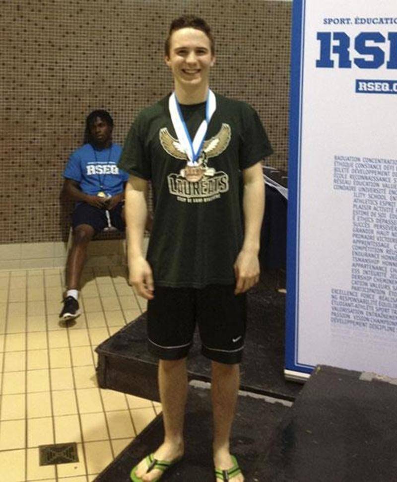 Le nageur des Lauréats du Cégep de Saint-Hyacinthe, Christopher Williams, a connu un championnat provincial collégial couronné de succès avec une récolte de deux médailles, une d'argent au 100 m quatre nages individuel et une de bronze au 50 m papillon. Il a également participé à la finale A du 50 m brasse et du 100 m papillon. Philippe Bouchard Poliquin a quant à lui terminé au 2 e rang de la finale B au 100 m dos, alors que Vincent Tétreault est monté sur la 3 e marche du podium au 50 m libre.