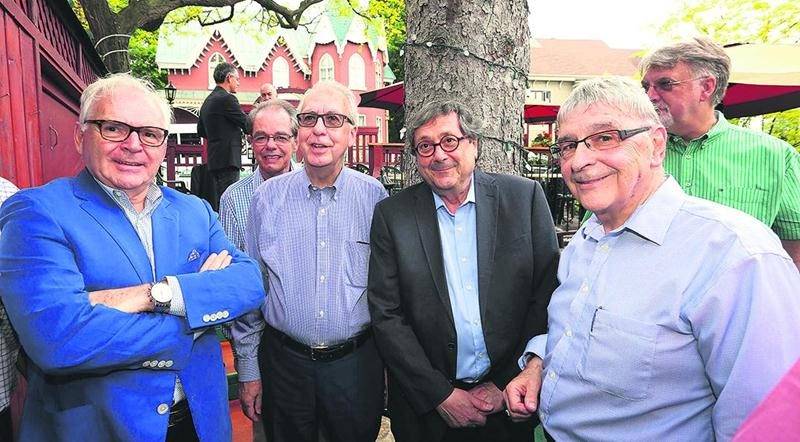 Pierre Béland, Roger Laurendeau, Raymond Saint-Pierre et Roger Duceppe.
