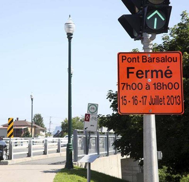 D'importants travaux de pavage entraîneront la fermeture complète du pont Barsalou du lundi 15 juillet au mercredi 17 juillet, de même que du segment de l'avenue Bourdages Nord compris entre le pont et la rue Girouard Ouest. Le pont Barsalou demeurera toutefois accessible aux cyclistes et aux piétons durant ces trois jours. Les automobilistes voulant traverser la rivière Yamaska au centre-ville seront invités à le faire par le pont Morison.