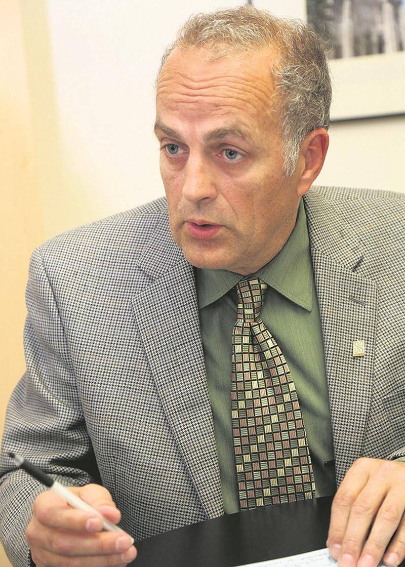 Même s’ils ont perdu leurs élections, Jacques Denis et Serge Guertin continuent de garder un œil sur les dossiers qui touchent leur secteur. Photothèque | Le Courrier ©