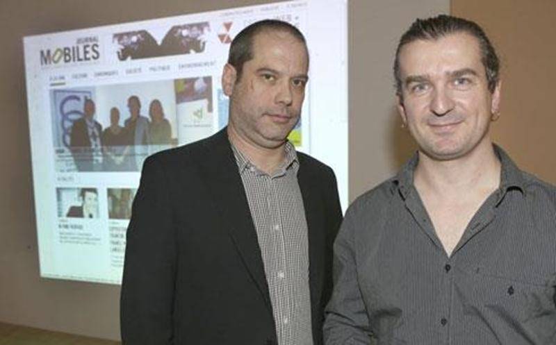 Près de 80 personnes étaient présentes, jeudi, pour le lancement officiel du nouveau site Internet du Journal Mobiles qui a eu lieu à Expression, Centre d'exposition de Saint-Hyacinthe. Après deux années à présenter la même mouture, le journal web se présente sous un nouveau jour. Selon Nelson Dion, directeur du journal, le nouveau site Internet pourra désormais présenter des vidéos, ce que l'ancienne version ne permettait pas. Le graphisme a été réalisé par Camille Rioux, de Portfolio Créatif,