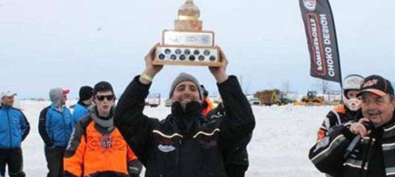 La série Eastern ProTour, de la course de motoneiges sur ovale, a couronné à Roberval son champion de la classe Pro Champ pour la saison 2012-13, Felipe Roy-Lalonde, de Saint-Jude. Il a terminé avec 317 points au classement, 114 de plus que son plus proche rival, Dustin Gherke. Roy-Lalonde s'était classé au 3 e rang au Grand Prix de Valcourt, où Jacques Villeneuve a été victime d'un terrible accident. Une semaine plus tôt, le pilote de Saint-Jude avait eu le meilleur sur Jacques Villeneuve à Boo