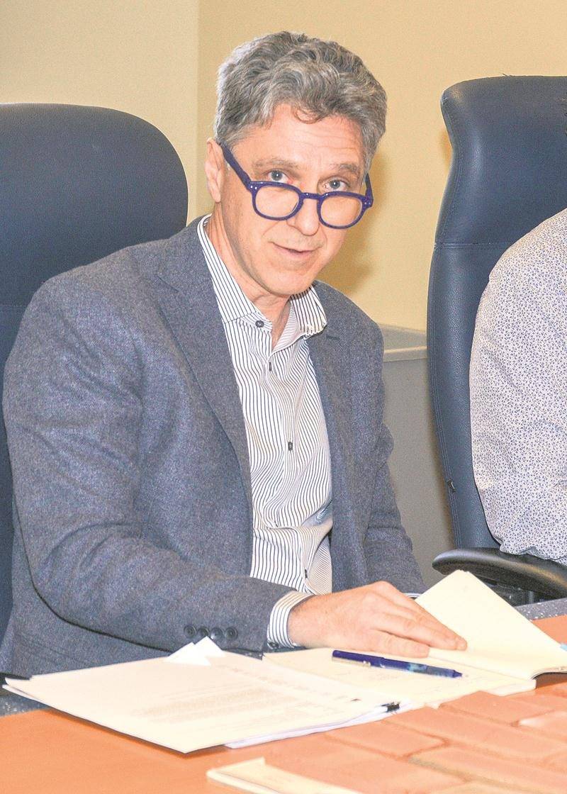 Richard de la Riva, au cours du point de presse du 14 décembre à l’hôtel de ville. Photo François Larivière | Le Courrier ©