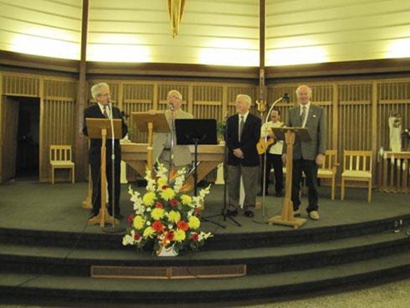 Le quatuor Los Padres Missioneros a donné un concert-bénéfice pour l'aménagement d'une école à Palencia, Guatémala. Ce concert a eu lieu le 11 mai, en présence d'une centaine de personnes. Les Padres ont été enchantés de l'accueil et les personnes présentes ont beaucoup apprécié leur soirée.