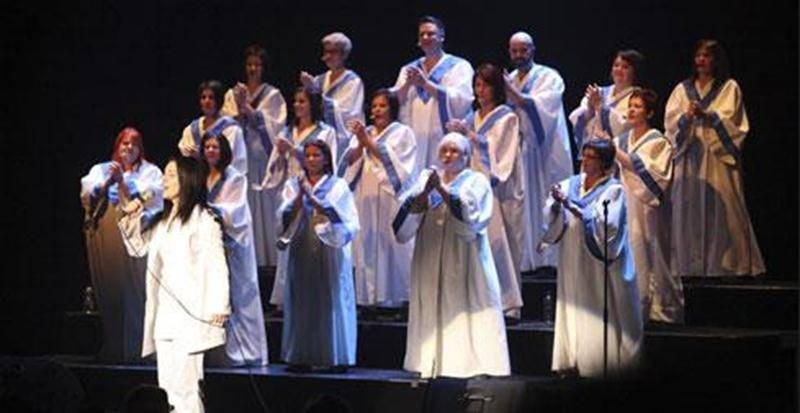 Le choeur Ambiance Gospel de Saint-Hyacinthe reprendra bientôt ses activités. En prévision de la nouvelle saison qui s'amorce en septembre, la directrice musicale Sylvie Laprade lance l'invitation aux choristes, hommes ou femmes, qui souhaiteraient se joindre à la chorale. Les choristes intéressés sont invités à communiquer dès maintenant au 450-774-5053 ou à se manifester par l'entremise de la page Facebook officielle d'Ambiance Gospel.