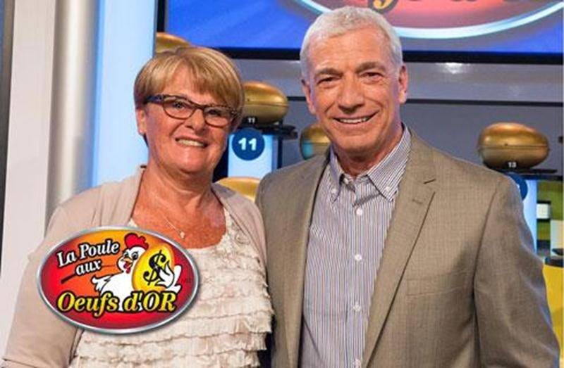 Lors de l’émission La Poule aux oeufs d’or, diffusée le mercredi 4 juin, Ginette Leduc, de Saint-Hyacinthe, a mis la main sur un lot de 37 000 $. Sur la photo, l’heureuse gagnante est accompagnée de l’animateur Guy Mongrain.