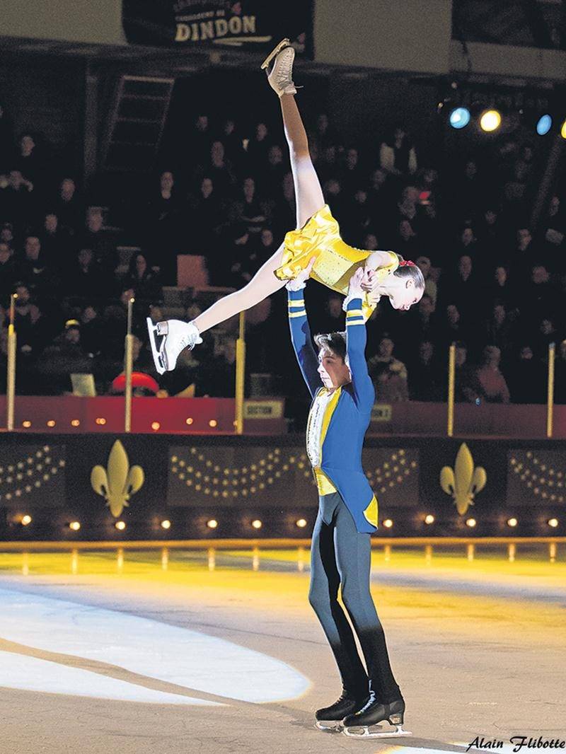 Un spectacle coloré pour le club de patinage artistique