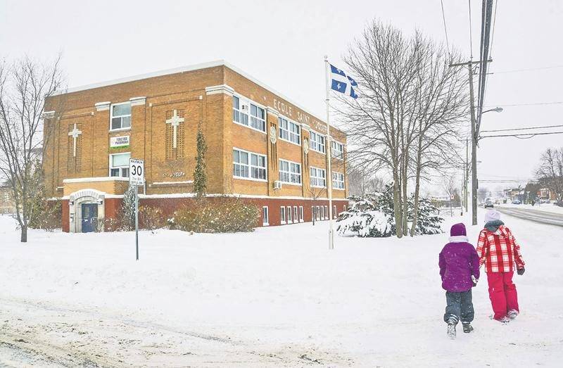 L’immeuble Saint-Joseph de l’école des Passereaux n’est pas sécuritaire. Photo François Larivière - Le Courrier