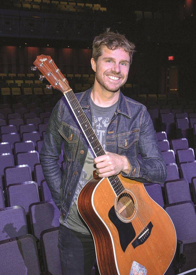 Le charismatique Vincent Vallières présentera vendredi ses nouvelles compositions et revisitera certaines des meilleures chansons de son répertoire. Photo François Larivière | Le Courrier ©