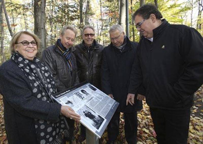 Les neuf derniers lots de l'ultime projet résidentiel à avoir été réalisé à La Présentation étant maintenant vendus, la municipalité a hérité d'un nouveau parc d'une superficie de 1 000 mètres carrés représentant 10 % du lotissement. Ce parc, qui est traversé par la piste cyclable, a été baptisé le Boisé Claude-Morin, puisqu'il s'agit d'une parcelle de la terre que Claude Morin a acquis en 1956 en bordure de la route no 12, devenue la route 137. Il y a d'abord cultivé du sarrasin avant d'y entre