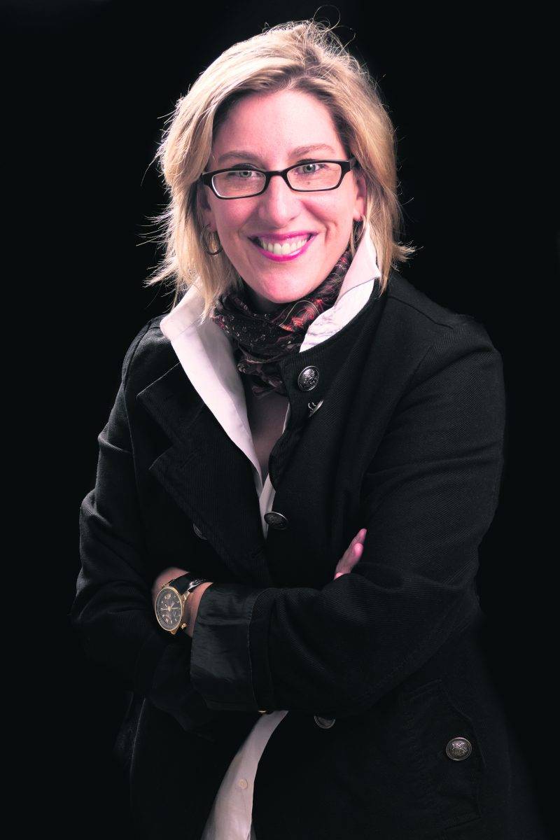Annie Joan Gagnon ne s’intéresse pas qu’aux romans adultes, travaillant notamment sur un projet de livre pour enfants avec l’aide d’une illustratrice. Photo Rolf Kerstein