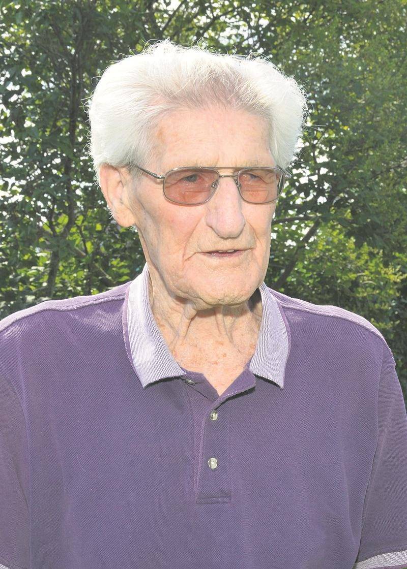 Roger Pinard, 92 ans, n’a pas envie de quitter son logis de l’avenue Saint-François. Photo François Larivière | Le Courrier ©