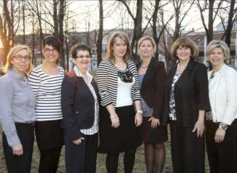 Commanditaires, organisateurs et partenaires du Mardi de filles mettent la touche finale à cette grande soirée du 24 avril au profit de la Société canadienne du cancer. L'activité est entre autres rendue possible grâce à l'implication de Anik Larivière, de l'Imprimerie Maska; de Louise Beauregard, du Courrier de Saint-Hyacinthe, de Ginette Comtois, de la Société canadienne du cancer; de Annie Fafard, de Volkswagen Saint-Hyacinthe; de Marie-Claude Baril, de Baril Ford; de Huguette Corbeil, présid