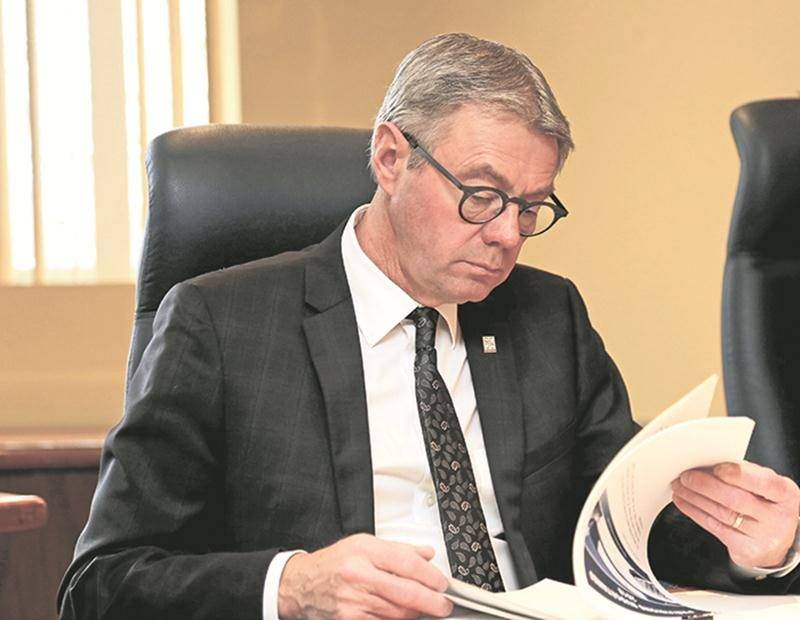 Le maire Claude Corbeil n’est pas chaud à l’idée de créer un parc industriel régional. Photo Robert Gosselin | Le Courrier ©
