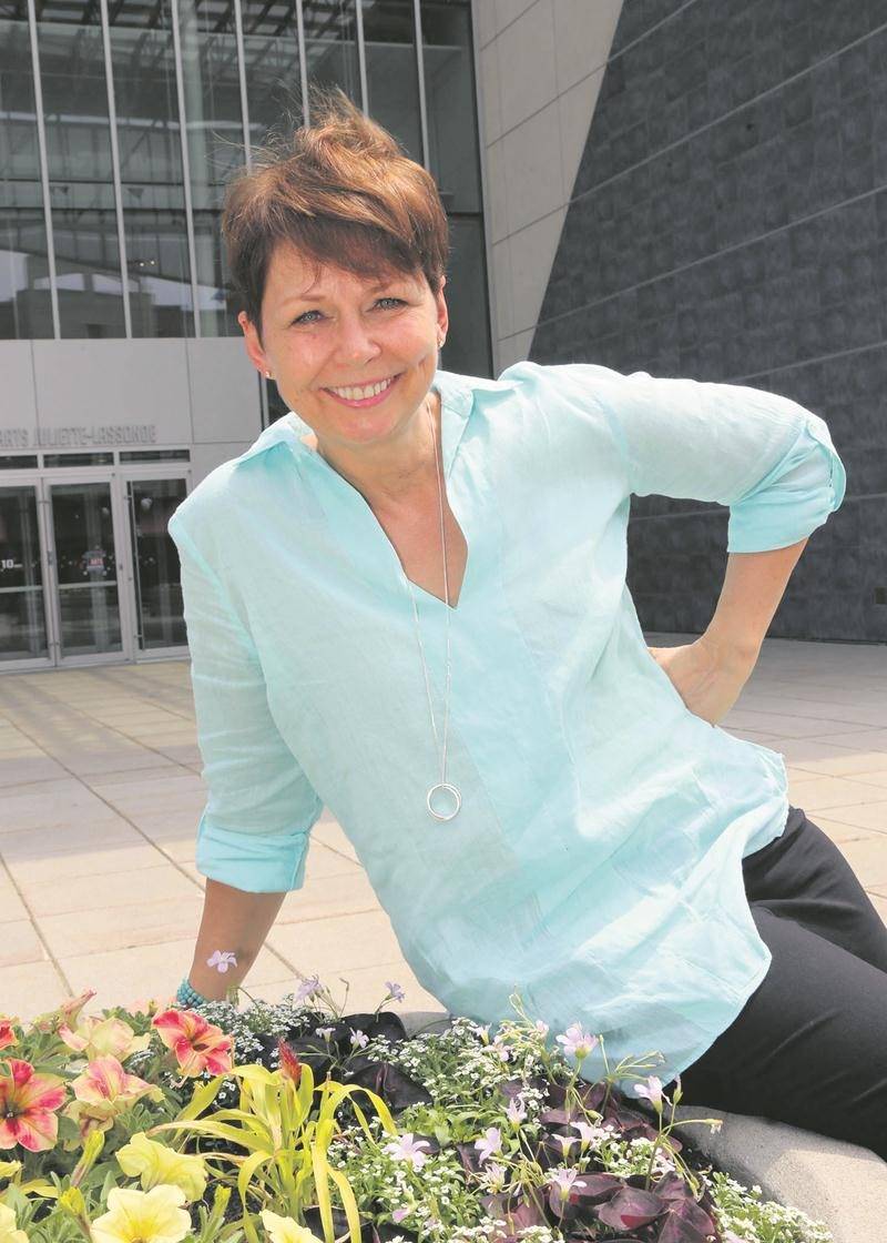 Claudine Mercier est la première des quatre humoristes à passer cette année au Centre des arts Juliette-Lassonde pour la série L’été dans le 450. Photo Robert Gosselin | Le Courrier ©