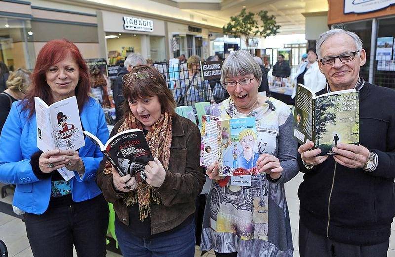 On a pu faire de belles rencontres avec les auteurs Carmen Ostiguy, Andrée Décarie, Chantal Reichel et Roger Fafard. Photo François Larivière | Le Courrier ©