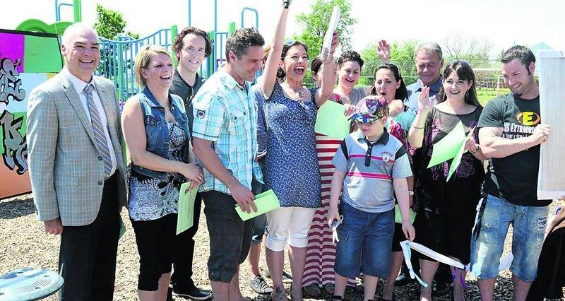 C’est officiel, la nouvelle cour de récréation est prête à accueillir les élèves de l’école de la Rocade.