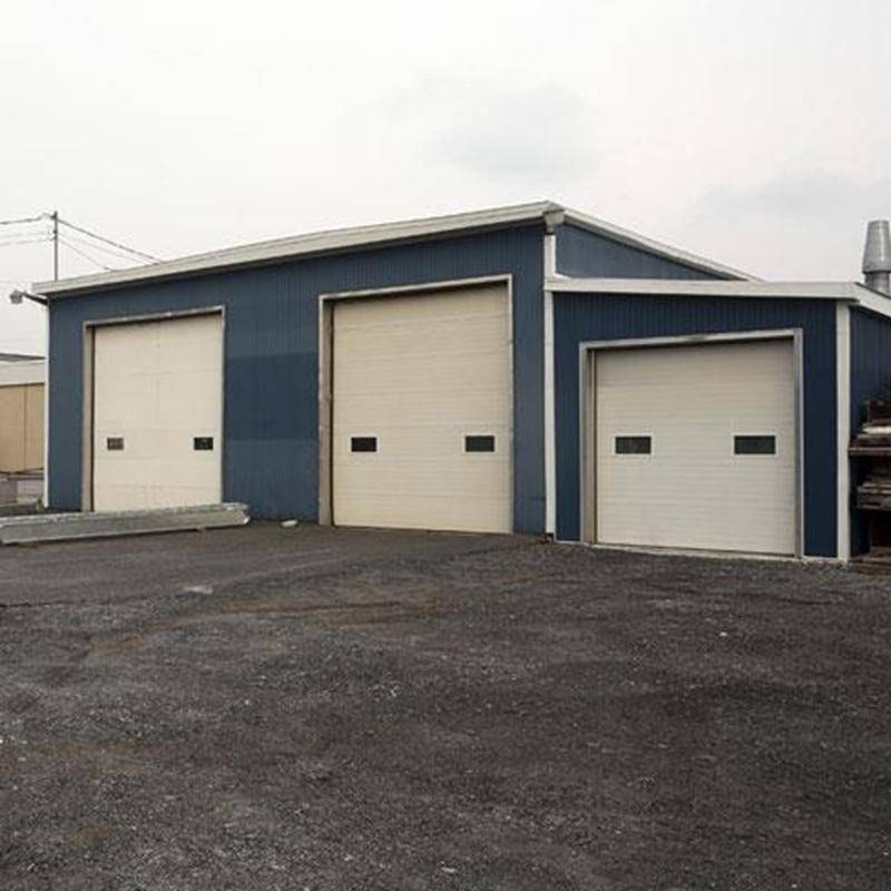 La société Olymel a fait l'acquisition d'une propriété voisine de son usine d'abattage de poulet de la rue Principale à Saint-Damase. Au cours des derniers jours, elle a déboursé la somme de 258 000 $ pour mettre la main sur les installations et le terrain de Soudure Marc Plante. Olymel n'a pas fait connaître ses intentions.