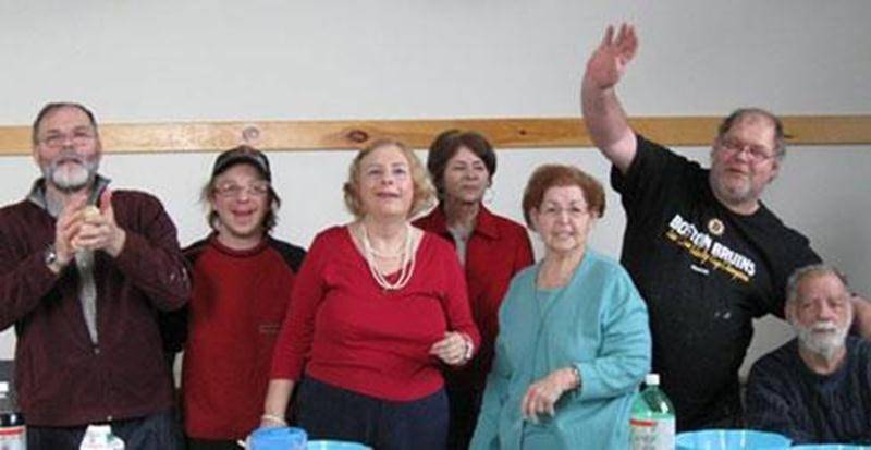Du 21 au 27 avril, le Québec célèbre ses bénévoles. Merci à tous ceux qui donnent généreusement de leur temps et mettent leur énergie au service des autres. Vous pouvez vous impliquer peu importe votre âge, avec votre bagage unique et vos intérêts si vous souhaitez vous épanouir en contribuant à l’amélioration de la qualité de vie d’une personne qui attend impatiemment votre amitié. Pour plus d'informations, contactez Le Trait d’Union Montérégien au 450 223-1252.