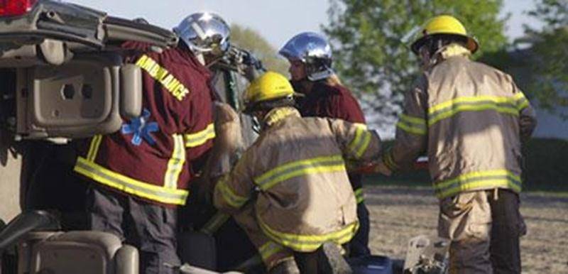 Une conductrice est restée prisonnière de son véhicule après une perte de contrôle sur le rang Bas Saint-Amable à Saint-Barnabé Sud lundi vers 18 h. Les pompiers de Saint-Hyacinthe ont été appelés sur place pour utiliser les pinces de désincarcération. Celle-ci s'en est tirée avec des blessures mineures. Un transport à l'hôpital a tout de même été nécessaire, par mesure préventive.