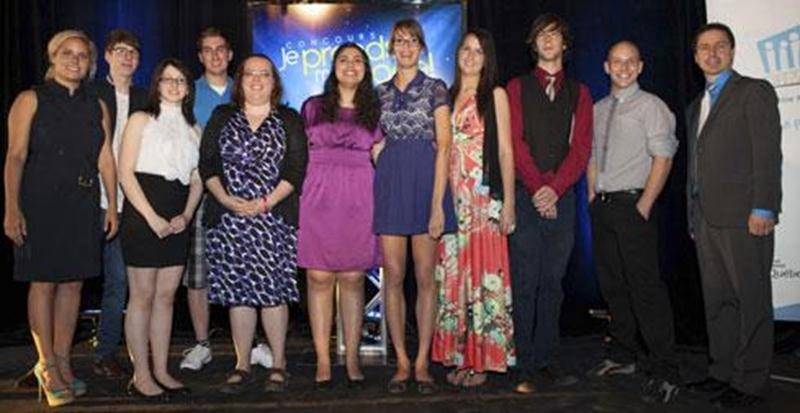 Sur la photo, de gauche à droite : Isabelle Laramée, Guillaume Provost, Frédérique Coulombe, Pier-Yves Caisse, Marie-Eve Théberge, Dounia Baghdad Daïdj, Kathy L.-Cabana, Élodie Malo, Sébastien Lafortune-Fortin, Mikael Adam et Sébastien Aubin (vice-président du Forum jeunesse Montérégie Est).