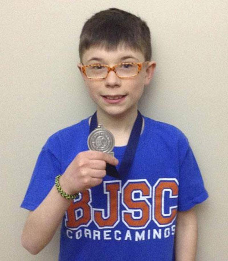 Anthony Graillon, un élève de 6 e année à l'école primaire Bois-Joli-Sacré-Coeur, représentera son établissement scolaire lors de la Grande finale internationale de la Dictée P.G.L. le 11 mai à Montréal. Le jeune homme de 11 ans s'est classé en 7 e position, à la Finale de l'est de la Montérégie, tenue à McMasterville. Anthony espère poursuivre sur cette belle lancée, lui qui a d’abord décroché la première place au concours de son école. Il s'agit de la 23 e édition de la Dictée P.G.L., une acti