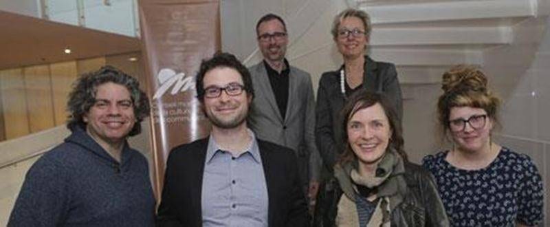 Le Conseil montérégien de la culture et des communications (CMCC), en collaboration avec le Conseil des arts et des lettres du Québec (CALQ), a récompensé le lauréat du Prix de la relève du CMCC ainsi que du Prix du CALQ pour le créateur de l'année en Montérégie. Thomas Hudgson, artiste multidisciplinaire de Saint-Jean-sur-Richelieu, a été félicité pour l'excellence de son travail en tant qu'artiste de la relève artistique professionnelle montérégienne. Le CALQ, quant à lui, a décerné le Prix du