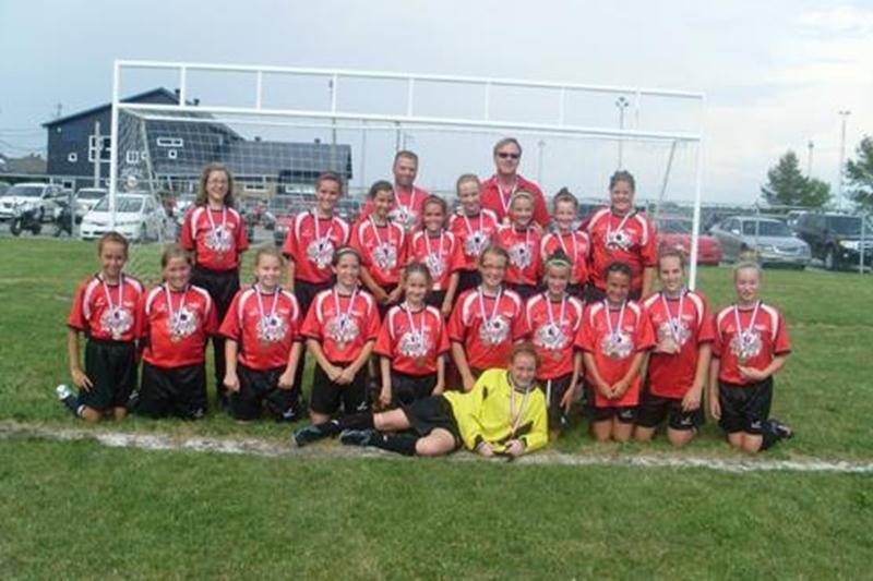 Le dimanche 14 août, l'équipe féminine U11 de Sainte-Rosalie a remporté le tournoi de fin de saison de l'A.S.S.H. au terrain des Loisirs Saint-Dominique. La formation dirigée par Sylvain Rouillier et Richard Gervais s'est imposée au compte de 2-0 contre Saint-Joseph en finale et l'avait précédemment emporté 3-0 contre Saint-Dominique et 2-1 (en tirs de barrage) contre Saint-Liboire.