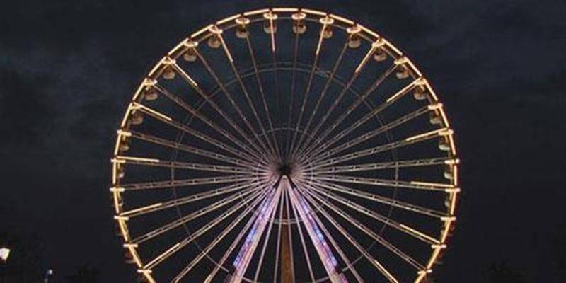 Les spectacles en plein au parc Casimir-Dessaulles font relâche durant l’Expo de Saint-Hyacinthe du 24 au 3 août; il n’y aura donc pas de concert le mardi 29 juillet afin de permettre à la population maskoutaine et des régions avoisinantes de profiter pleinement des activités offertes durant ce grand festival familial à thématique agricole, telles que manèges, spectacles, ateliers culinaires, visites des pavillons des animaux de la ferme et bien plus encore. La programmation des Beaux Mardis de