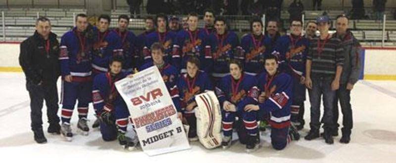 Pour conclure une saison de succès, les Cascades de Saint-Hyacinthe midget B ont atteint la finale des séries éliminatoires de la catégorie, avant d'être défaits pour le championnat par les Tigres de Beloeil. Ils ont présenté une fiche de 4 victoires et 1 défaite. En saison régulière, les Cascades ont terminé au cinquième rang de la section Vallée-du-Richelieu avec 16 victoires, 6 défaites et 2 joutes nulles.