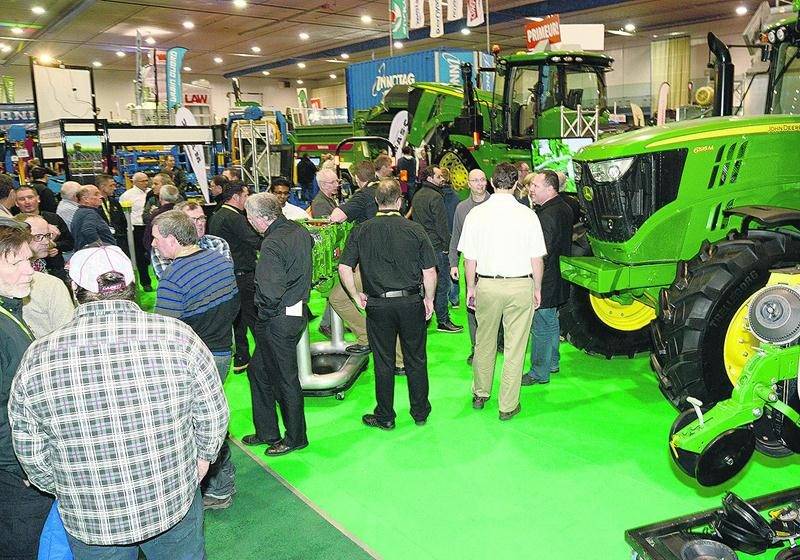 Au fil des ans, l’intérêt pour les dernières technologies et les nouveautés dans le milieu agricole ne semble pas près de diminuer. Le Salon de l’agriculture attire des visiteurs provenant des quatre coins de la province. Photo François Larivière | Le Courrier ©