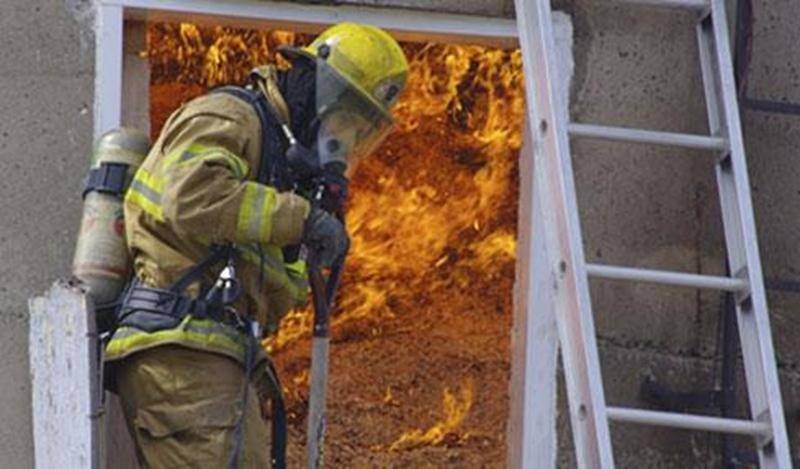 Un incendie s'est déclenché dans un silo de ripe de bois, en après-midi le 2 mai. Les dégâts se sont limités au contenu du bâtiment agricole situé sur le 3 e rang à Saint-Hyacinthe. Malgré des flammes intenses à l'intérieur, consumant la ripe de bois, la structure n'a pas été endommagée outre mesure. Aucune cause n'a été déterminée, mais la chaleur pourrait avoir un effet sur le début du brasier. Une quinzaine de pompiers ont été appelés pour éteindre l'incendie. L'intervention a duré un peu moi