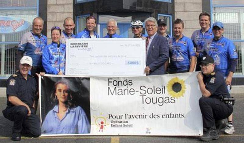 Le Tour cycliste des policiers de Laval a fait escale à Saint-Hyacinthe, le 29 mai, pour cueillir un chèque de 6 000 $ remis par meubles Germain Larivière. Le Tour cycliste 2012, auquel participait le Maskoutain d'origine Guy Ménard, a permis d'amasser 63 500 $ qui seront versés au Fonds Marie-Soleil Tougas, dédié aux jeunes de tout le Québec vivant des situations de violence, d'abus, de toxicomanie, de maternité précoce, de prostitution juvénile et de détresse.