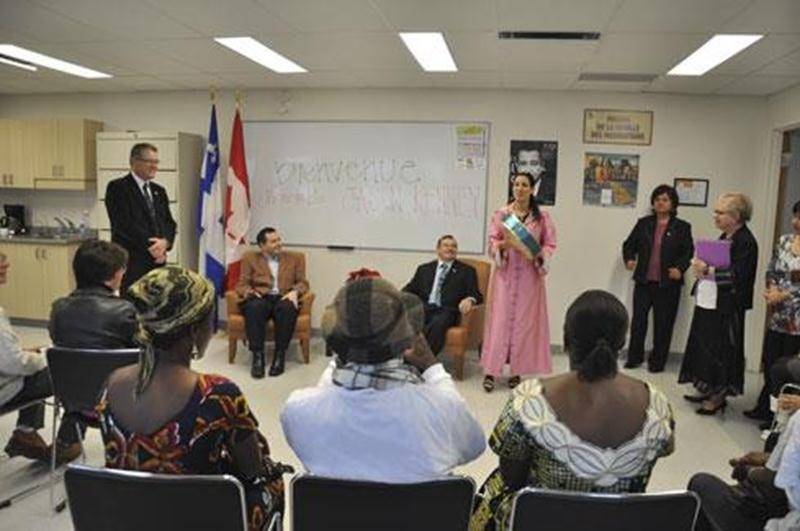 Dans le cadre d'une récente tournée, le ministre fédéral de l'Immigration, Jason Kenney, était de passage à Saint-Hyacinthe. Il a rendu visite aux gens de la Maison de la famille des Maskoutains où il a pu échanger en français avec une cinquantaine de personnes issues de 16 pays différents.
