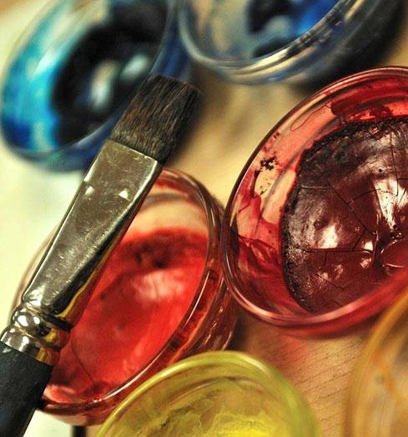 Que vous soyez une personne atteinte de cancer ou un aidant, la Société canadienne du cancer offre sept ateliers hebdomadaires animés par un professionnel en art-thérapie formé en soutien. Ces groupes sont des activités de développement personnel de nature artistique. Différents thèmes seront utilisés pour inviter les participants à exprimer leurs impressions artistiques en s'inspirant du moment présent et futur. Aucune habileté artistique spécifique n’est requise pour participer. Début le 3 oct