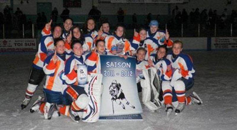 Les Ailes du Richelieu midget A sont les championnes régionales des séries de fin de saison. Elles ont vaincu le Blitz de Sorel-Varennes-Tracy en finale, au compte de 5-1, en plus d'avoir terminé au premier rang de la ligue en saison régulière. L'équipe est formée des gardiennes Geneviève Larivée-Côté et Jadia Santoianni, ainsi que des joueuses Émilie Jobin, Ariane Forcier, Sandrine Caron, Marie-Ève Plante, Gabriella Lazure, Joanie Brodeur, Geneviève Gagnon, Ginger Hughes, Alexanne Dubé, Noémie