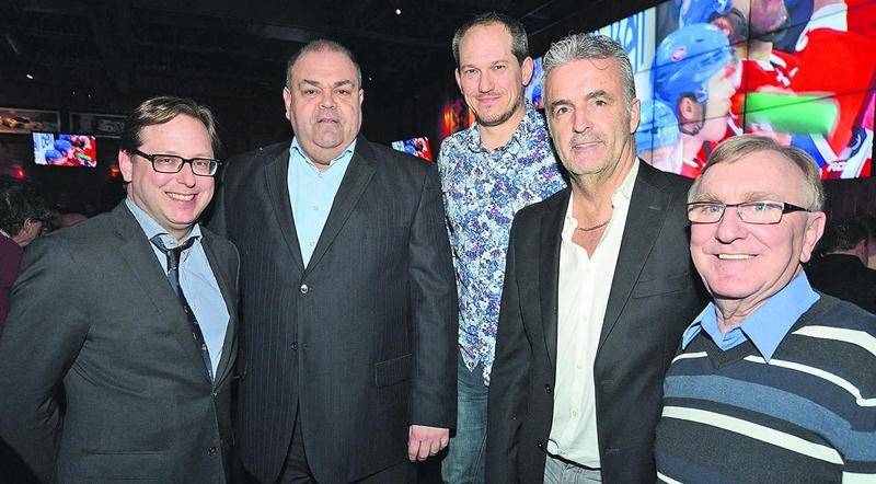 L’éditeur du COURRIER, Benoit Chartier, a fait des heureux en faisant tirer des billets pour assister à des événements sportifs (Hockey, Formule Un, Tennis et Baseball). Les gagnants ont été Claude Dupuis, Sébastien Daigle, Marcel Gagné et Luc Couture.Photo François Larivière | Le Courrier ©