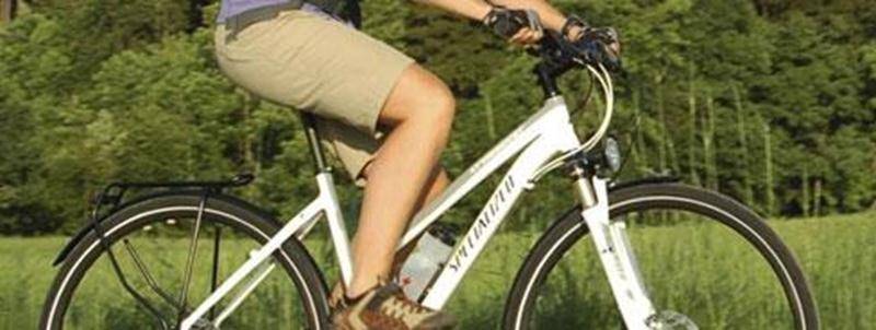 La population est invitée à sortir dehors pour prendre une bonne marche ou faire une randonnée en vélo. L’important est de mettre le nez dehors et de bouger! Utilisez les installations municipales : parc Les Salines, terrains de tennis, pistes cyclables. Vous pouvez également utiliser les escaliers plutôt que l’ascenseur. Bonne Journée nationale du sport et de l’activité physique à tous les Maskoutaines et Maskoutains!