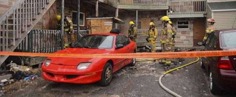 Un bâtiment désaffecté, situé aux intersections de la rue Marguerite-Bourgeoys et de l'avenue Saint-Simon, au centre-ville de Saint-Hyacinthe, a été la proie des flammes, mardi matin, vers 6 h 25. L'incendie a été rapidement maîtrisé par les pompiers, limitant les dégâts et évitant la propagation aux bâtiments environnants. Des résidants du quadrilatère, comprenant l'avenue Saint-François et la rue Saint-Amand, ont été évacués. L'enquête a été prise en charge par la Sûreté du Québec puisqu'il po