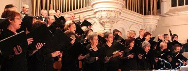 Les mélomanes maskoutains et de la région sont chaleureusement invités à assister au traditionnel concert de Noël de l'Harmonie vocale de Saint-Hyacinthe. Le choeur interprètera cette année le prestigieux Magnificat de Jean-Sébastien Bach, sous la direction de James Copland, accompagné par Jocelyn Lafond, titulaire des orgues de la Cathédrale ainsi que deux solistes professionnels. Des chants classiques et traditionnels complèteront le programme. Pour l’occasion, la chorale des élèves de l'école