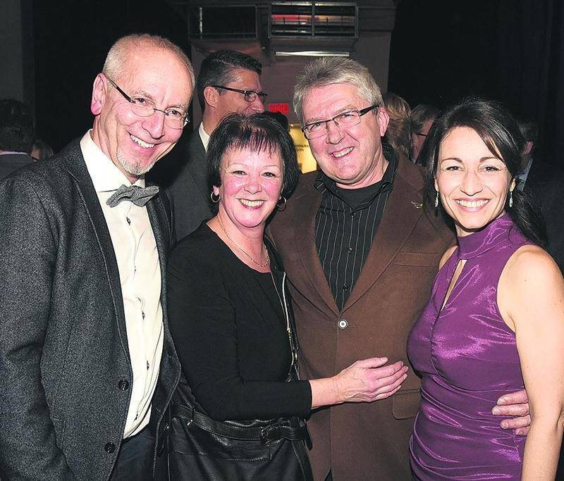 Pierre Rhéaume était en pays de connaissance, en compagnie de Murielle et Léon Guertin, directeur général d’Expo-Champs. Photo François Larivière | Le Courrier ©