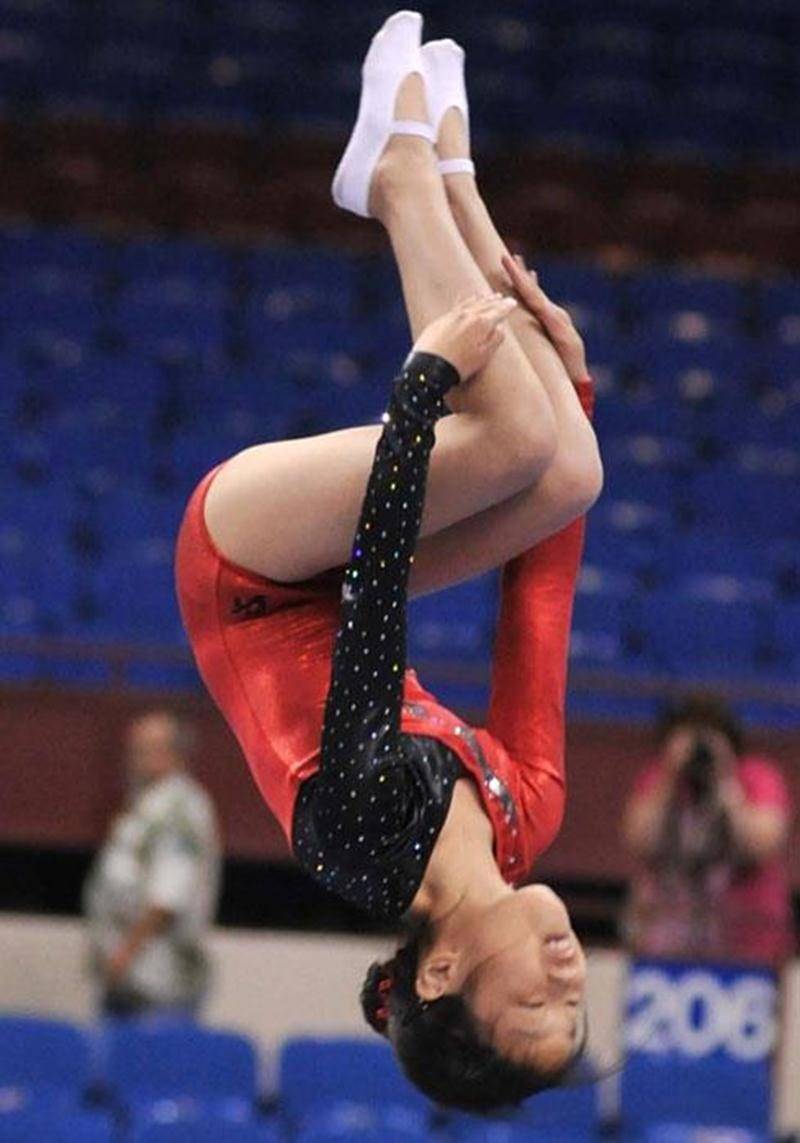 Le club Gymnaska-Voltigeurs organise la 2 e Coupe Québec en sports de trampoline et tumbling les 1 er et 2 mars au Pavillon Léo-Sancoucy du Collège Antoine-Girouard. On attend plus de 300 athlètes de calibre régional, provincial et national et même quelques athlètes de l'entraîneur olympique Dave Ross! Cet événement à ne pas manquer vous permettra de vous familiariser avec ces sports peu communs. Admission gratuite. Compétitions de 8 h à 19 h samedi et de 8 h à 17 h dimanche.