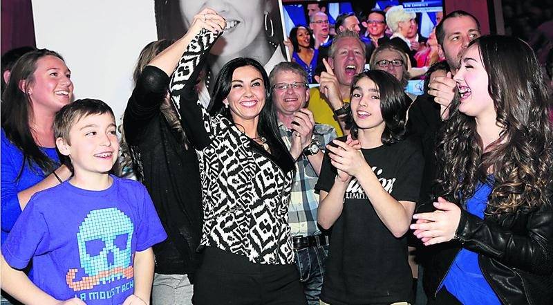 Photothèque | Le Courrier © L’élection provinciale du 7 avril a reporté les libéraux au pouvoir à Québec. Dans le comté de Saint-Hyacinthe, la candidate de la Coalition Avenir Québec, Chantal Soucy, a réussi à déloger le député péquiste sortant, Émilien Pelletier, par une majorité de 1 222 voix. Un exploit digne de mention si on considère qu’elle n’avait pas la plus grosse équipe qui soit et qu’elle avait été parachutée dans le comté. En 2015, l’année donnera lieu à une élection générale sur la